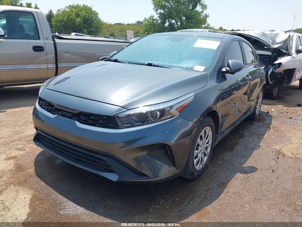2023 KIA FORTE LX