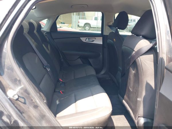2023 KIA FORTE LX