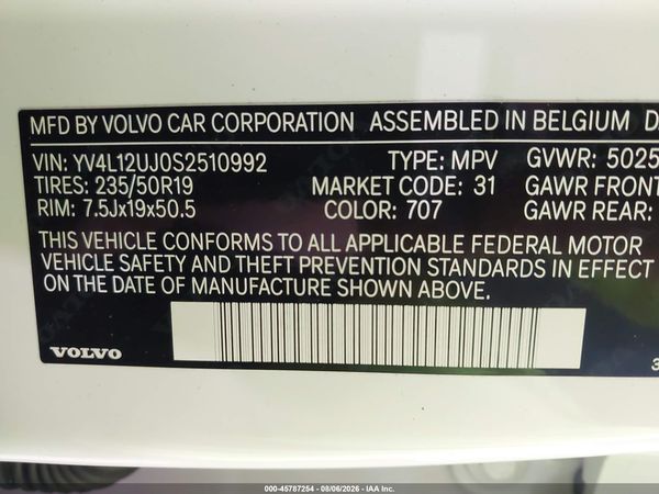 2025 VOLVO XC40 B5 CORE BRIGHT THEME