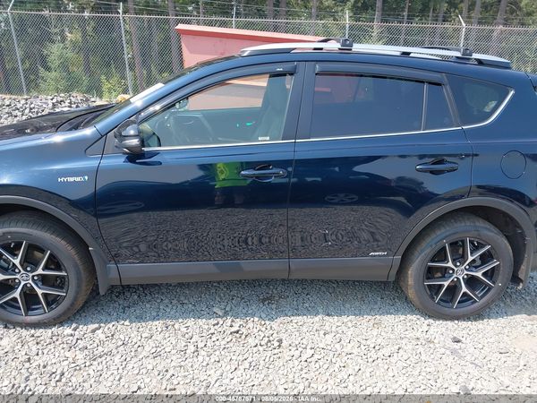 2018 TOYOTA RAV4 HYBRID SE