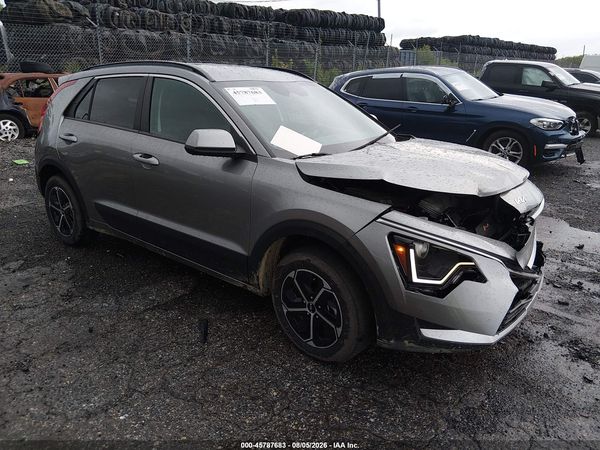2025 KIA NIRO LX