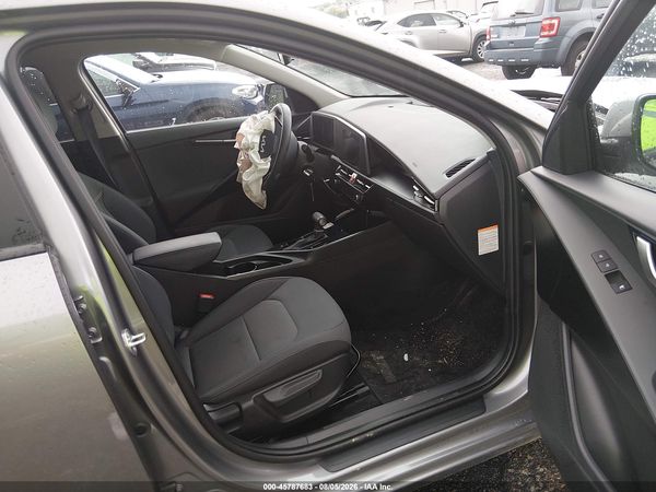 2025 KIA NIRO LX