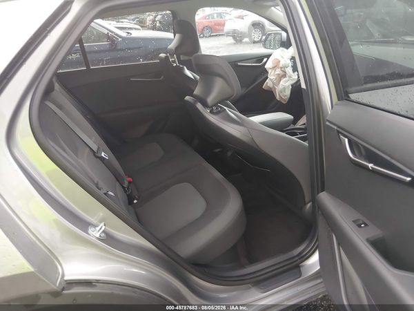 2025 KIA NIRO LX