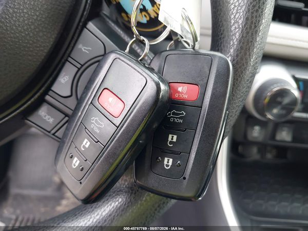 2019 TOYOTA RAV4 XLE