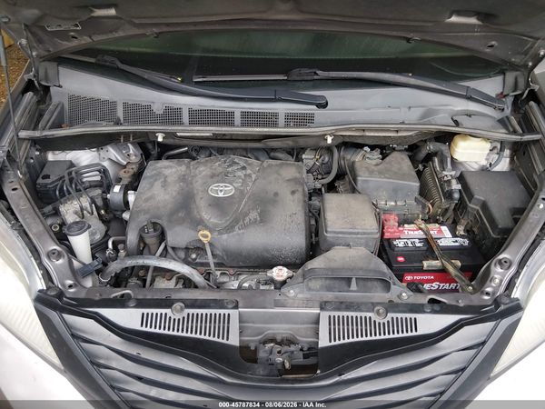 2017 TOYOTA SIENNA L 7 PASSENGER