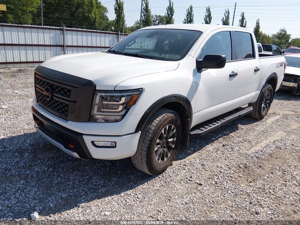 2024 NISSAN TITAN — I2