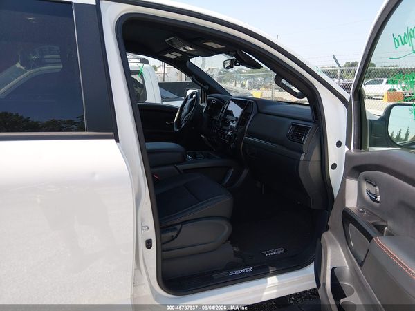 2024 NISSAN TITAN PRO-4X 4X4 — I5