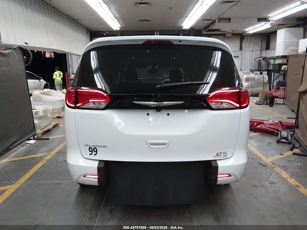 2023 CHRYSLER VOYAGER LX