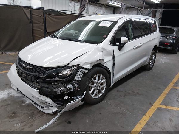 2023 CHRYSLER VOYAGER LX
