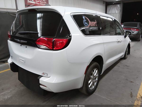 2023 CHRYSLER VOYAGER LX