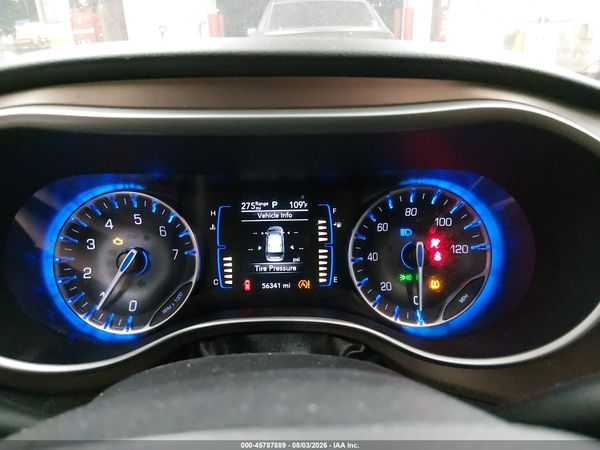 2023 CHRYSLER VOYAGER LX