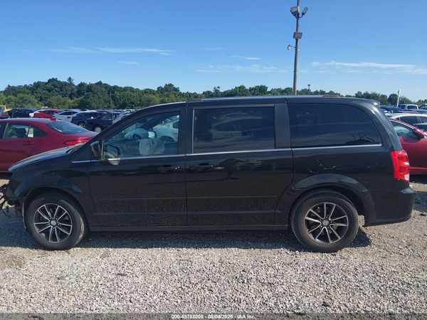 2017 DODGE GRAND CARAVAN SXT — I117