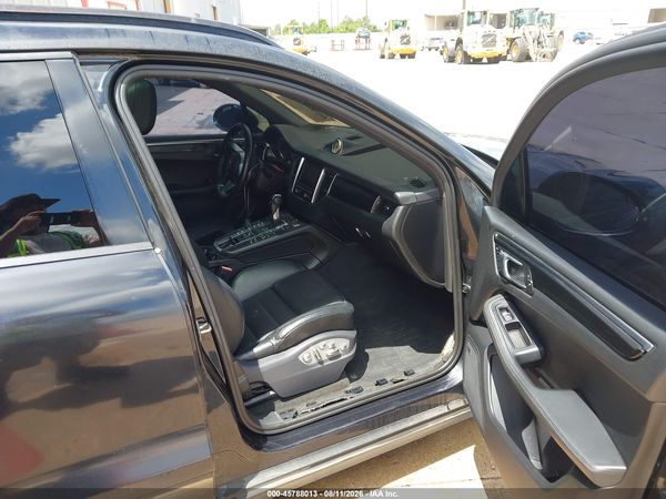 2015 PORSCHE MACAN S