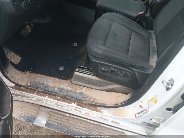 2024 CHEVROLET SILVERADO 1500 4WD  STANDARD BED LT — I6