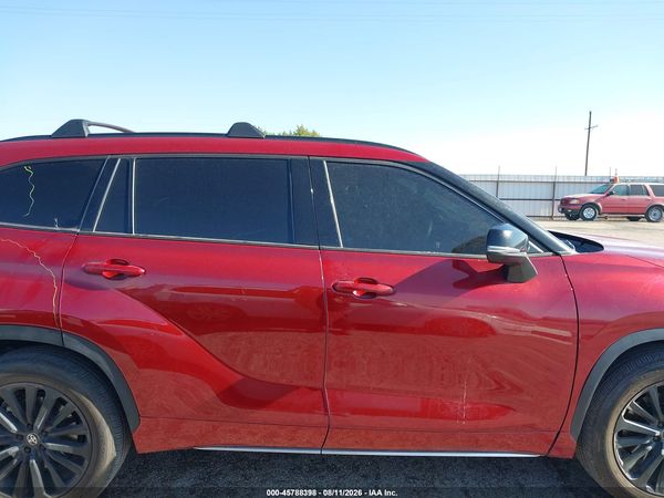2024 TOYOTA HIGHLANDER XSE
