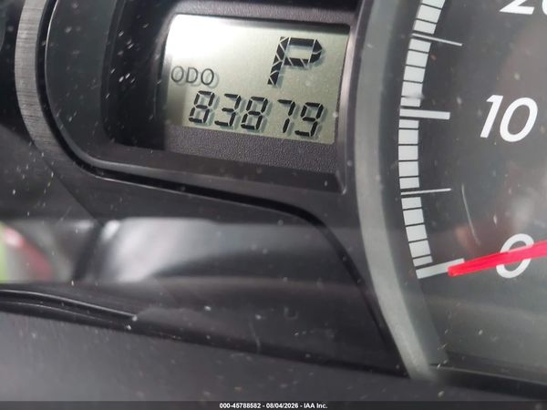 2013 TOYOTA SIENNA LE V6 8 PASSENGER