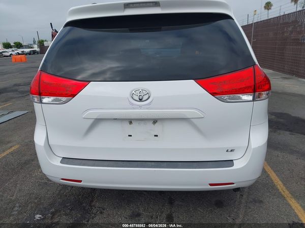 2013 TOYOTA SIENNA LE V6 8 PASSENGER