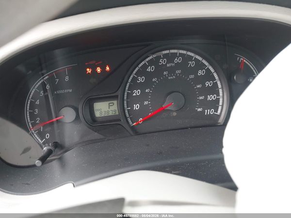 2013 TOYOTA SIENNA LE V6 8 PASSENGER