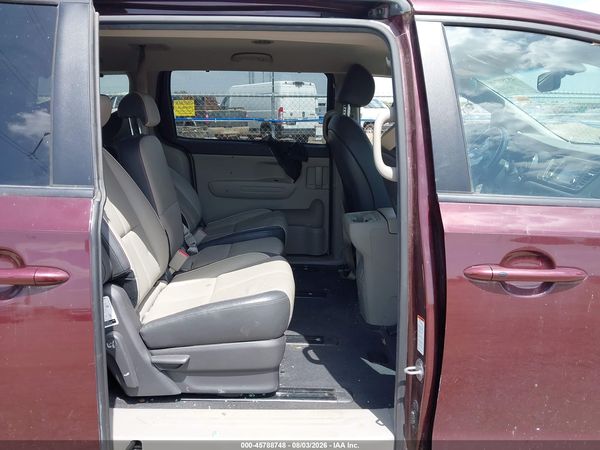 2017 KIA SEDONA LX
