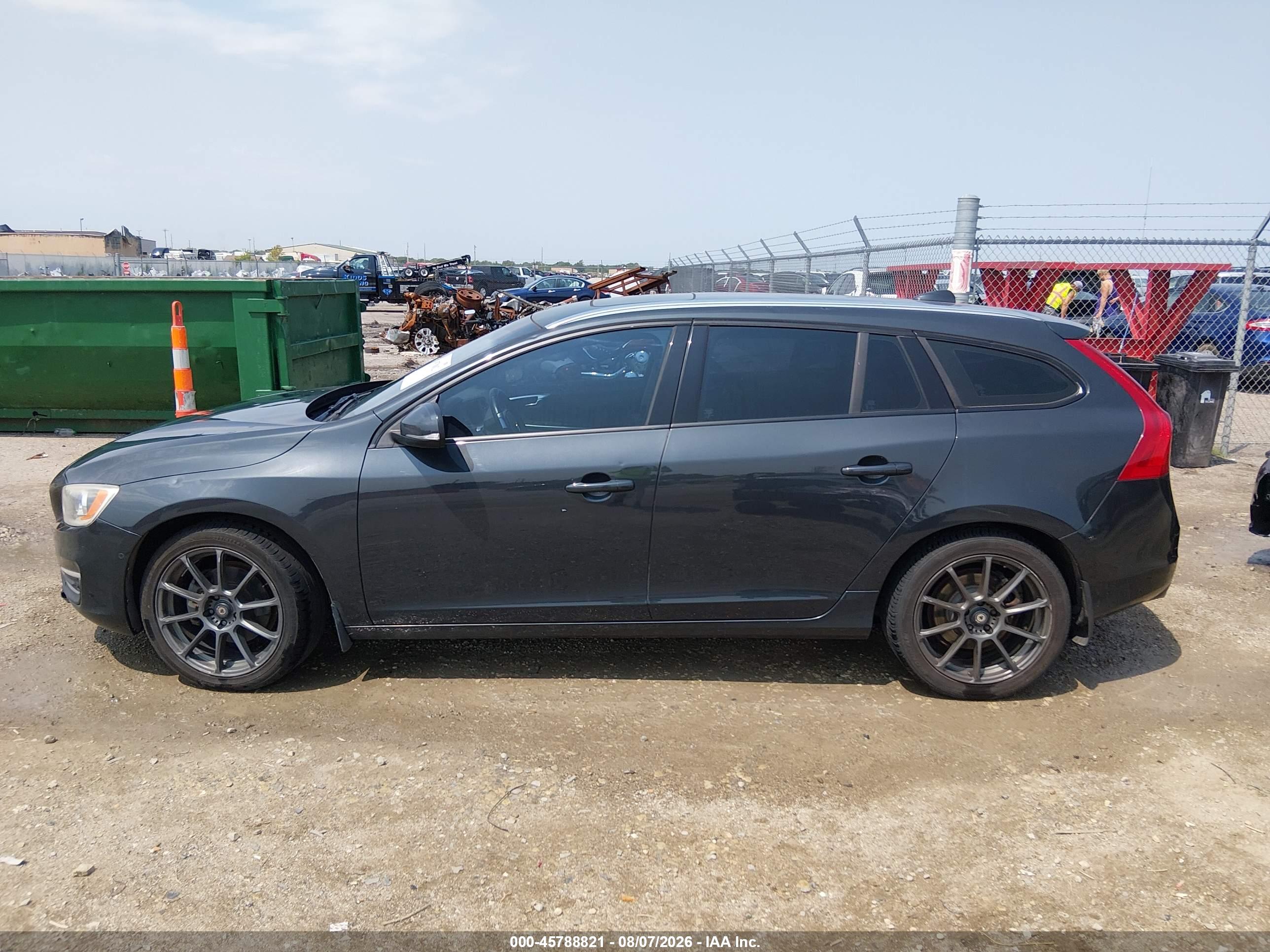 2016 VOLVO V60 T5 DRIVE-E PREMIER