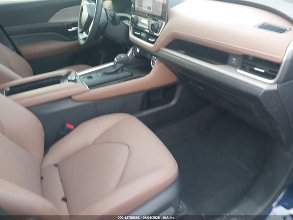 2026 TOYOTA GRAND HIGHLANDER PLATINUM