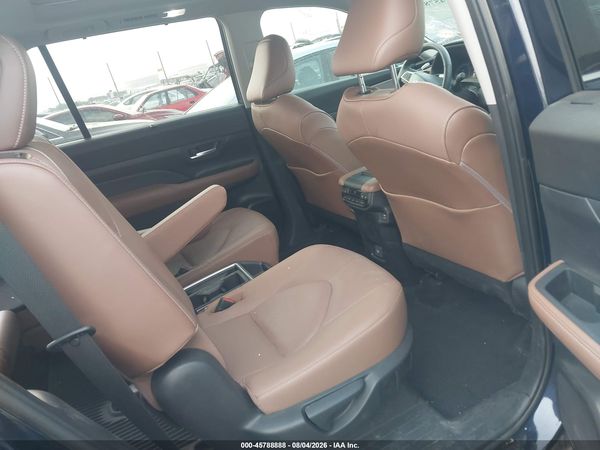2026 TOYOTA GRAND HIGHLANDER PLATINUM