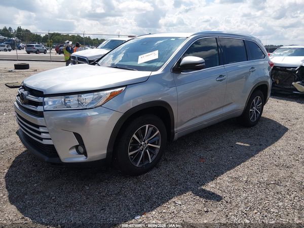 2018 TOYOTA HIGHLANDER XLE
