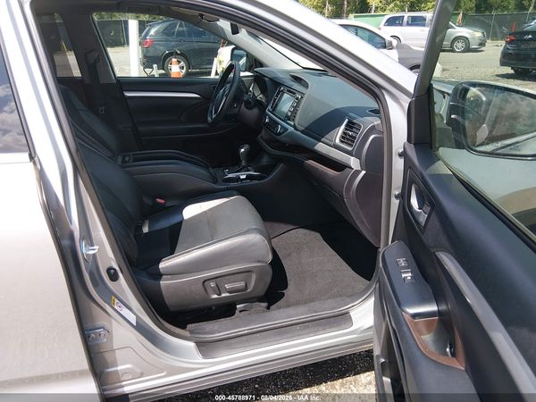 2018 TOYOTA HIGHLANDER XLE