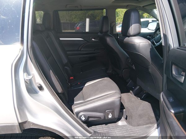 2018 TOYOTA HIGHLANDER XLE