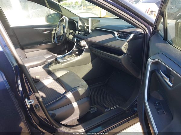 2019 TOYOTA RAV4 HYBRID XSE