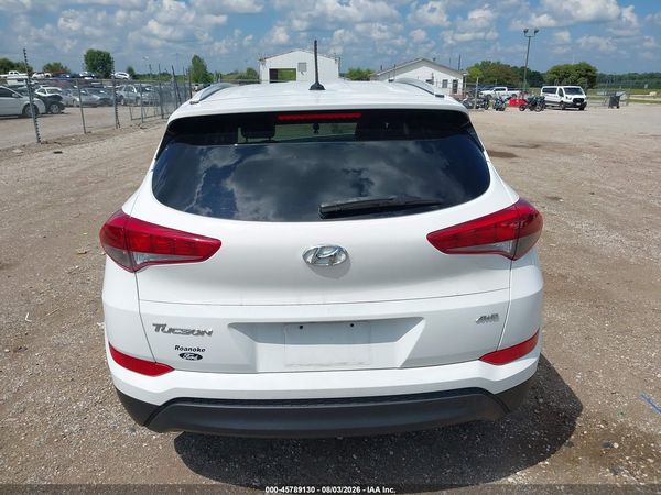 2017 HYUNDAI TUCSON SE