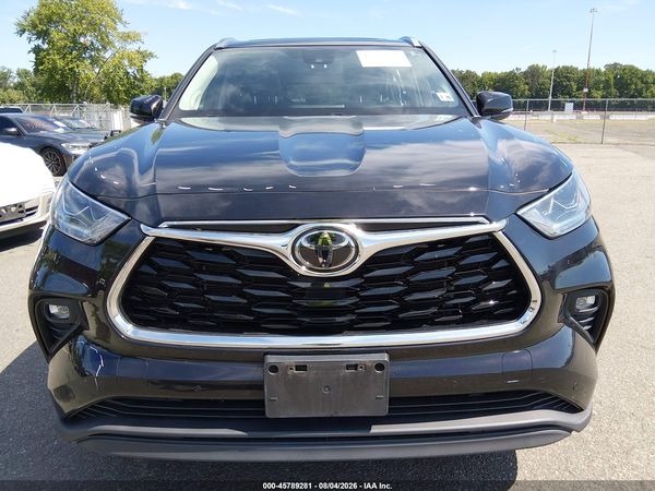 2021 TOYOTA HIGHLANDER LIMITED