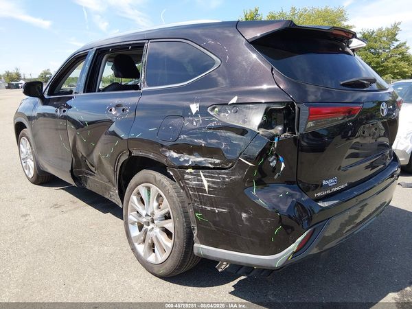 2021 TOYOTA HIGHLANDER LIMITED