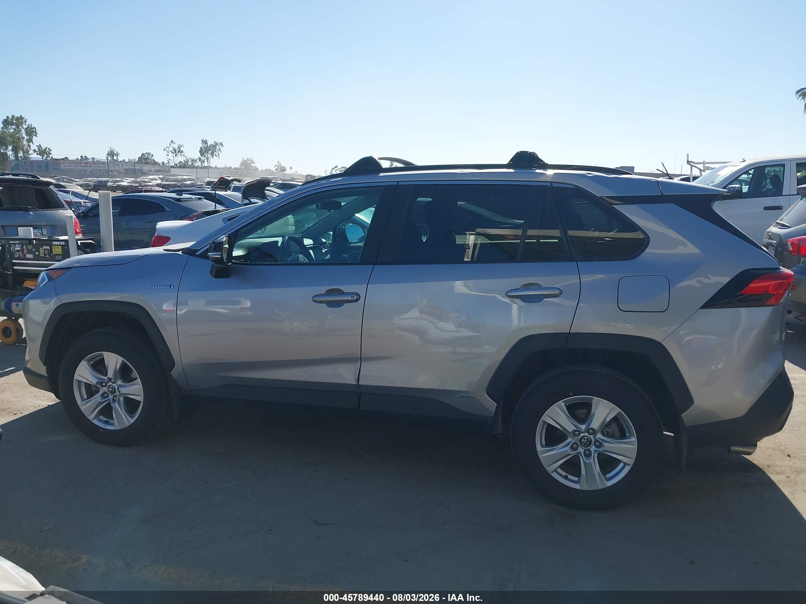 2021 TOYOTA RAV4 HYBRID XLE