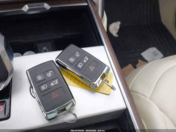 2025 LAND ROVER RANGE ROVER P530 SE 7 SEAT