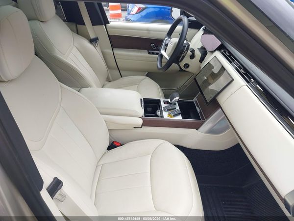 2025 LAND ROVER RANGE ROVER P530 SE 7 SEAT
