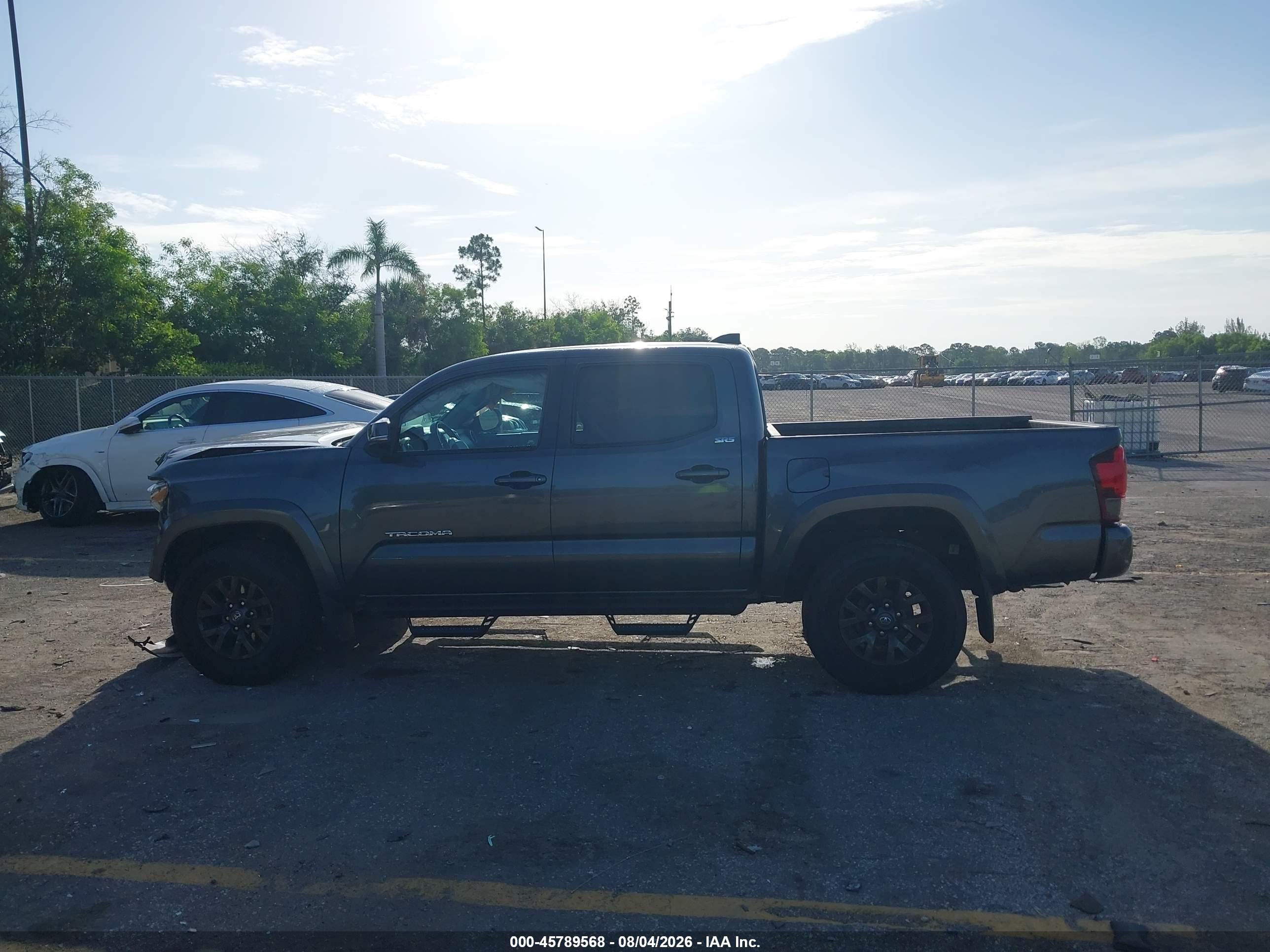 2022 TOYOTA TACOMA SR5 V6