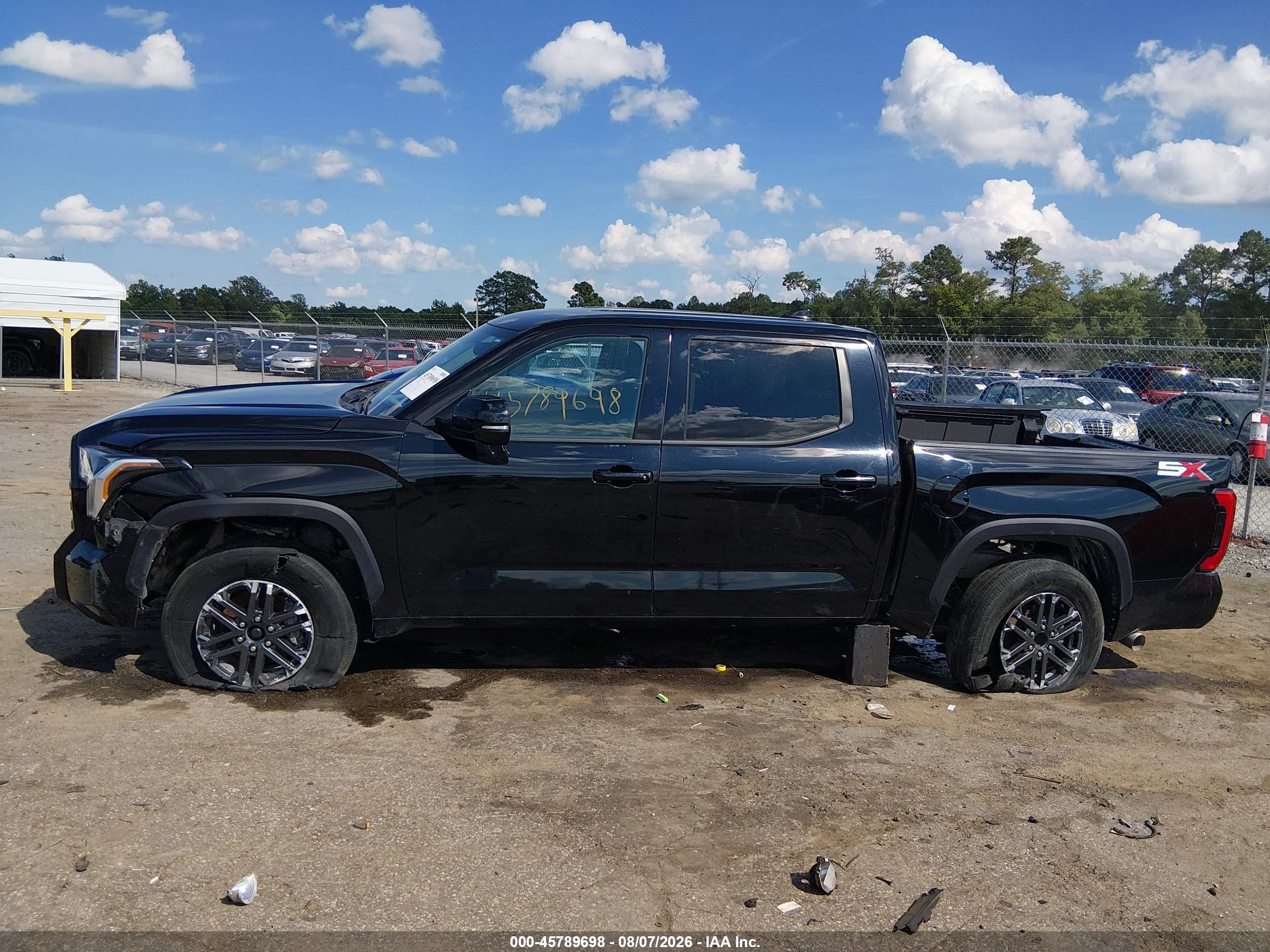 2023 TOYOTA TUNDRA SR5