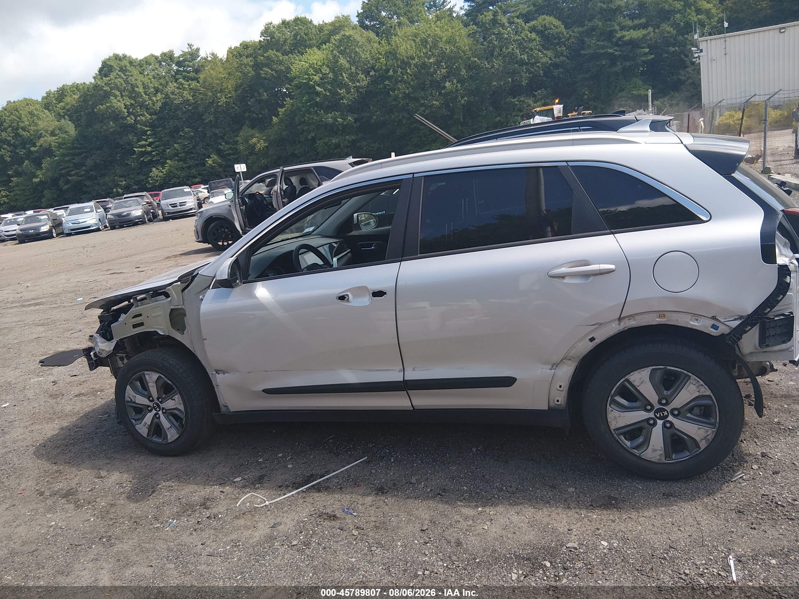 2020 KIA NIRO LX