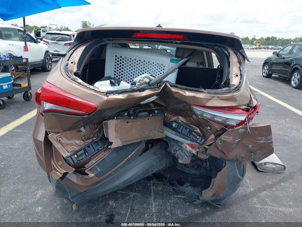 2017 HYUNDAI TUCSON SE