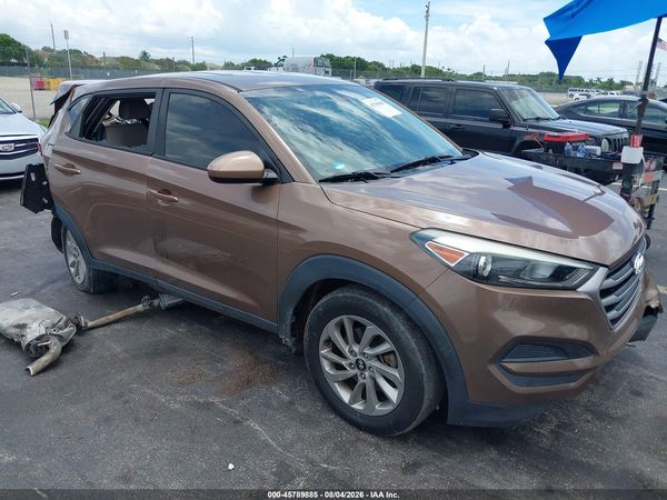 2017 HYUNDAI TUCSON SE