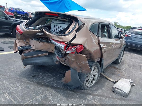 2017 HYUNDAI TUCSON SE