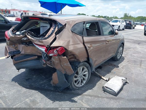 2017 HYUNDAI TUCSON SE