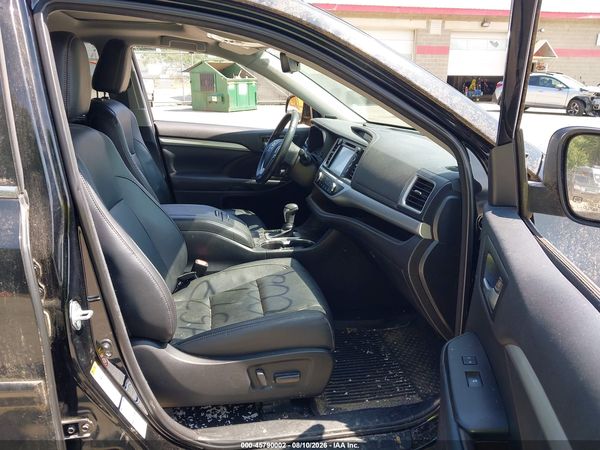 2018 TOYOTA HIGHLANDER XLE