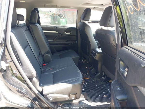 2018 TOYOTA HIGHLANDER XLE