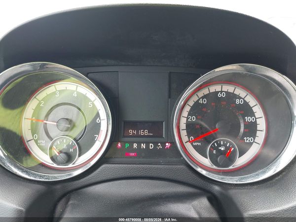 2016 DODGE GRAND CARAVAN SXT — I7