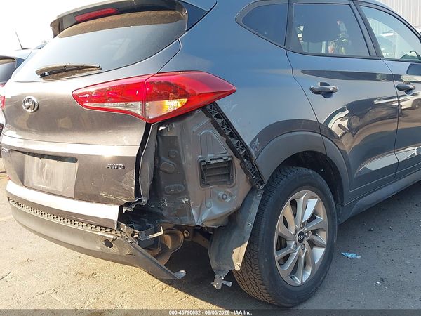 2018 HYUNDAI TUCSON SE
