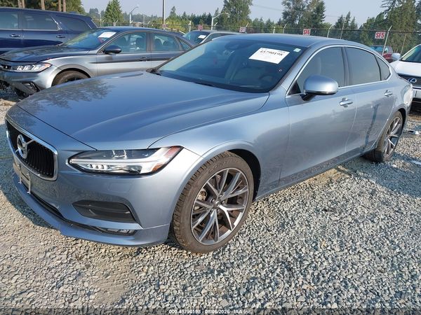 2018 VOLVO S90 T5 MOMENTUM