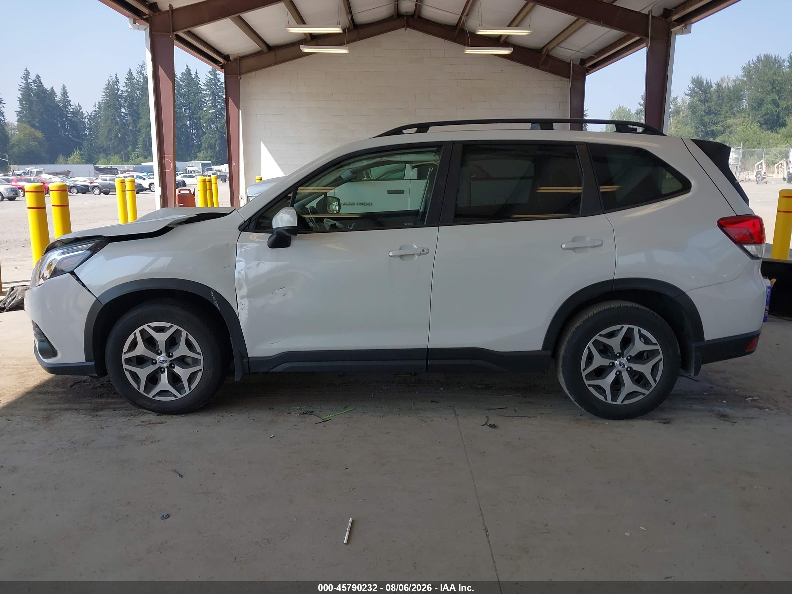 2024 SUBARU FORESTER PREMIUM