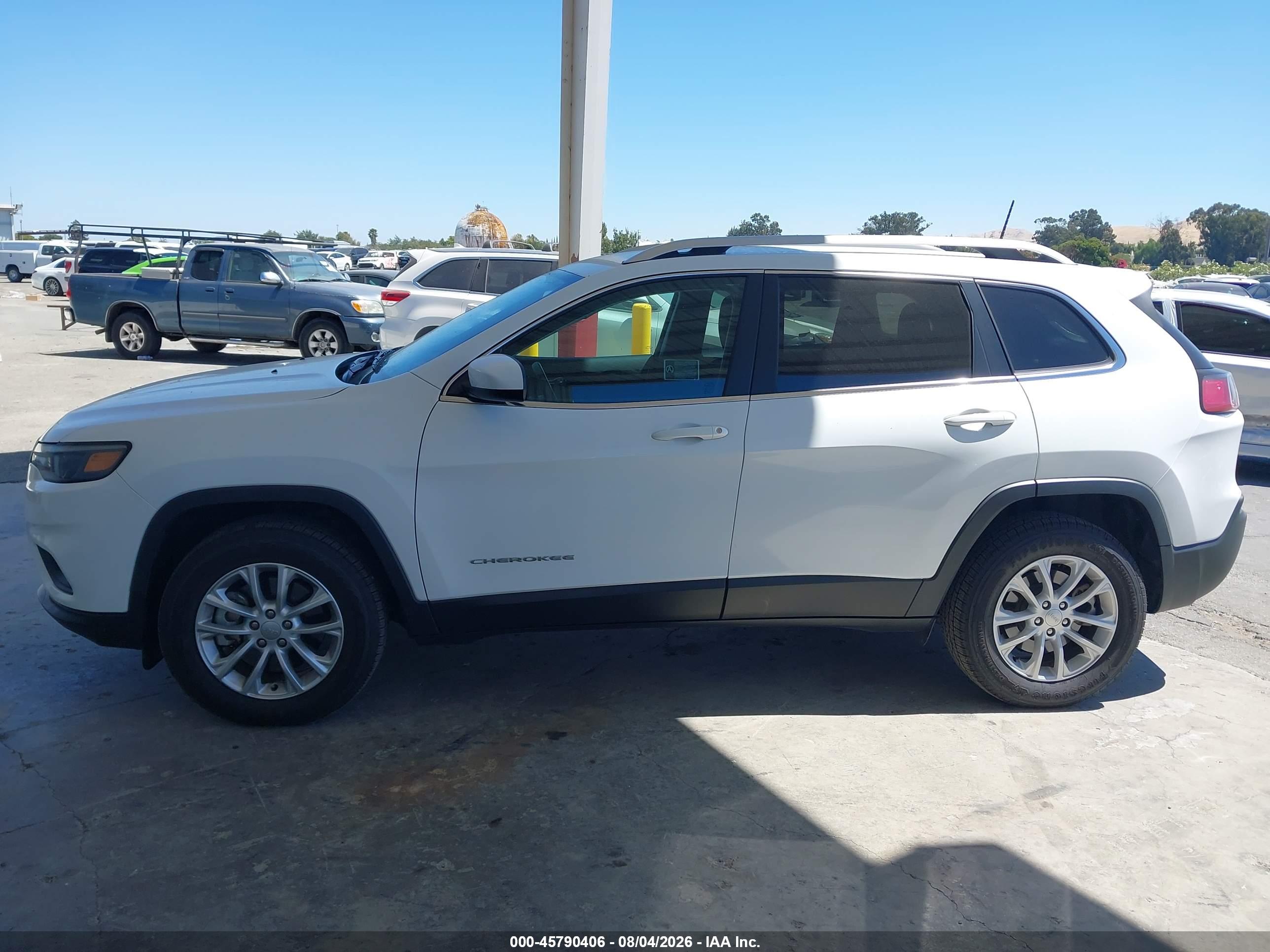 2019 JEEP CHEROKEE LATITUDE 4X4